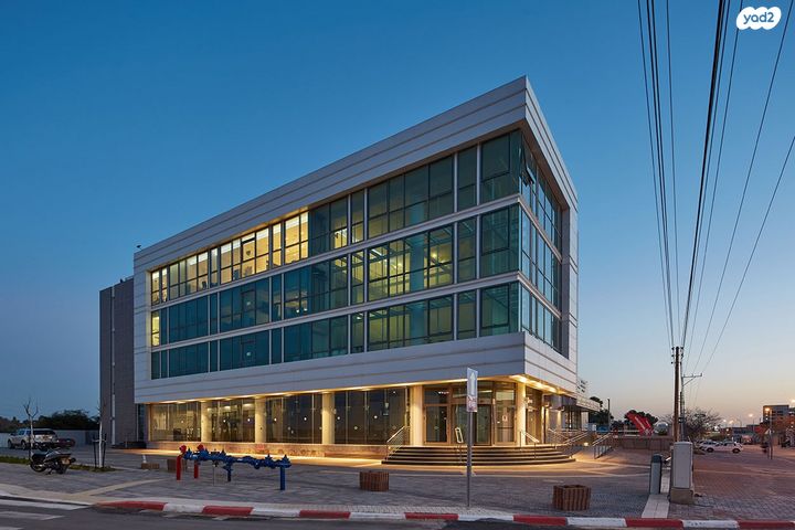 משרדים, יד חרוצים, אזור תעשיה ספיר, נתניה