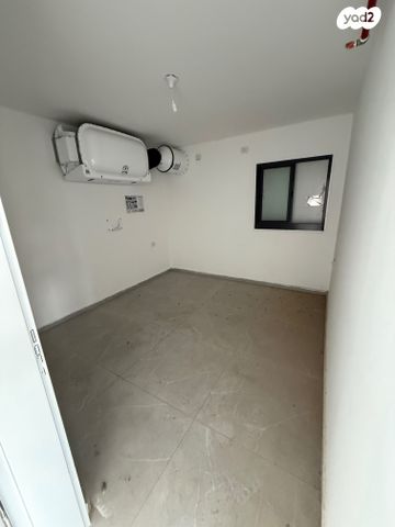 חנויות/ שטח מסחרי, גדוד ברק, העיר העתיקה, טבריה