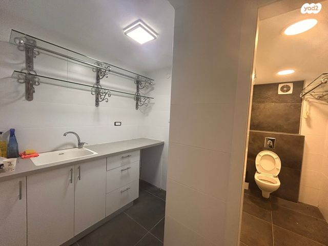 חנויות/ שטח מסחרי, פרישמן 15, הצפון הישן - דרום, תל אביב יפו