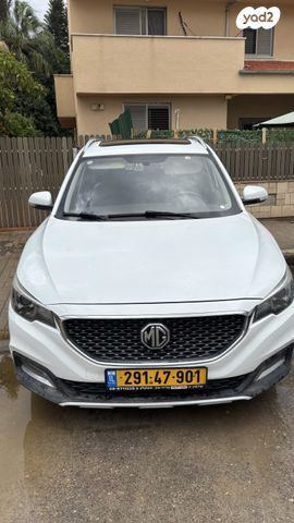 מודעת רכב אם ג'י ZS