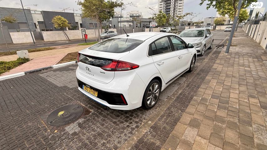 יונדאי איוניק