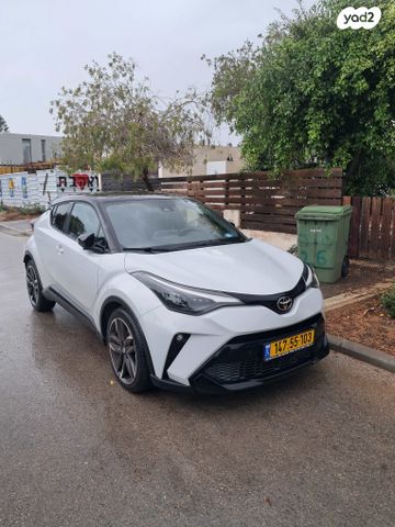 מודעת רכב טויוטה C-HR