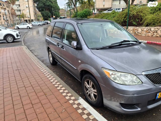 מודעת רכב מאזדה MPV