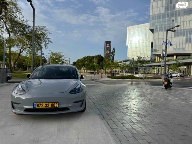 טסלה מודל 3