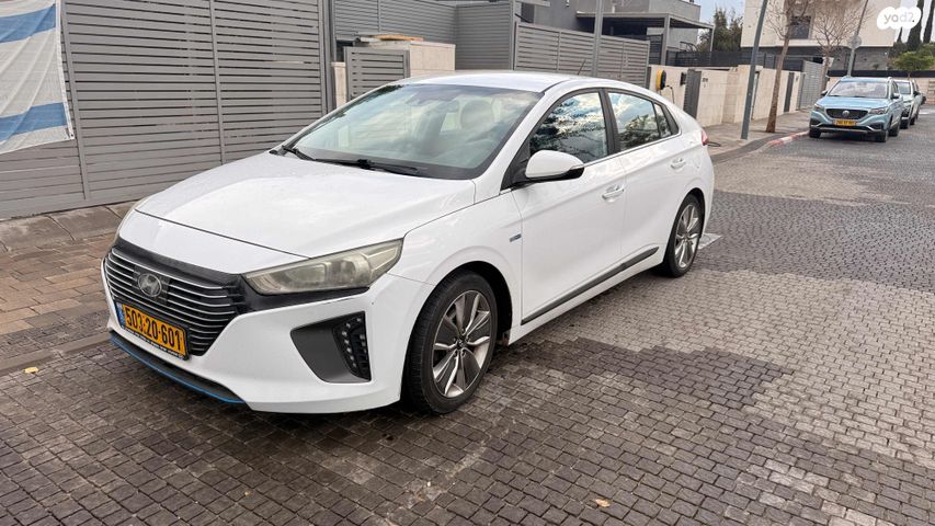 יונדאי איוניק