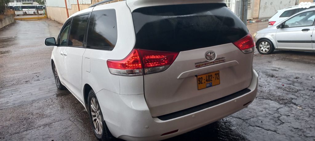 מודעת רכב טויוטה סיינה