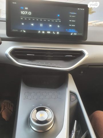 מודעת רכב ג׳ילי Geometry C