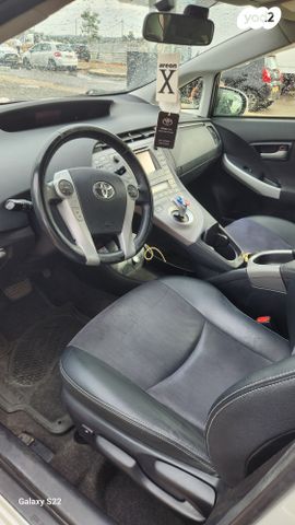 מודעת רכב טויוטה פריוס