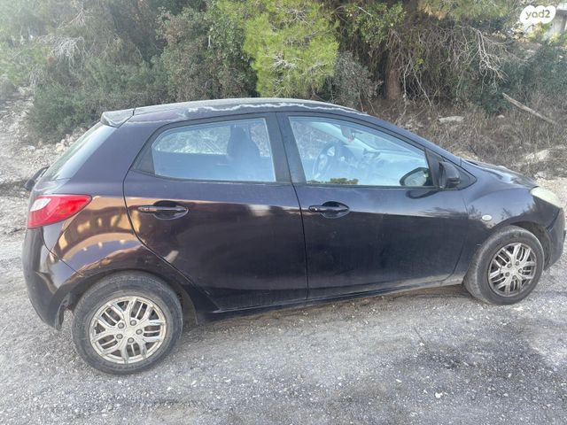 מודעת רכב מאזדה 2