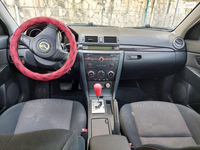 מודעת רכב מאזדה 3