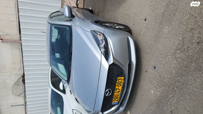 מודעת רכב מאזדה 2