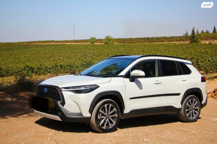 מודעת רכב טויוטה קורולה קרוס