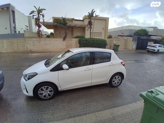 טויוטה יאריס