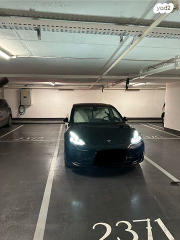 מודעת רכב טסלה מודל 3