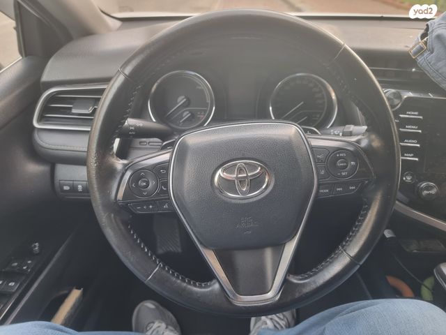 טויוטה קאמרי