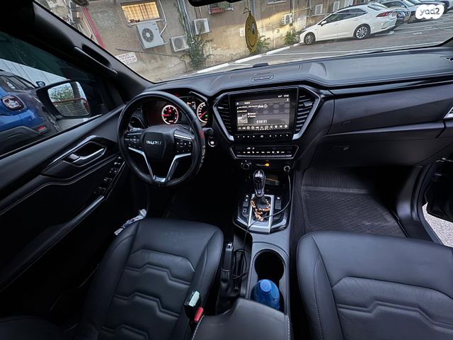 איסוזו די-מקס