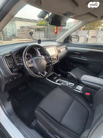 מיצובישי אאוטלנדר