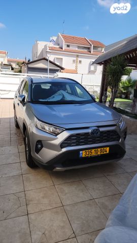 טויוטה RAV4