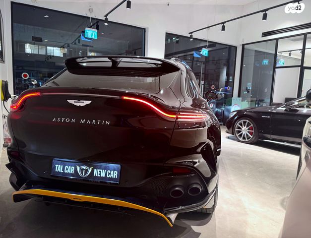 אסטון מרטין DBX