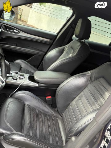 אלפא רומיאו סטלביו