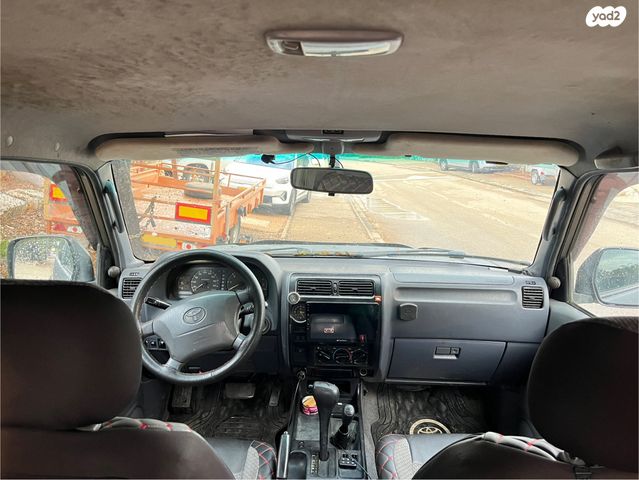 טויוטה לנד קרוזר