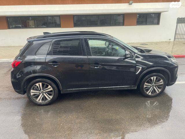 מודעת רכב מיצובישי ASX