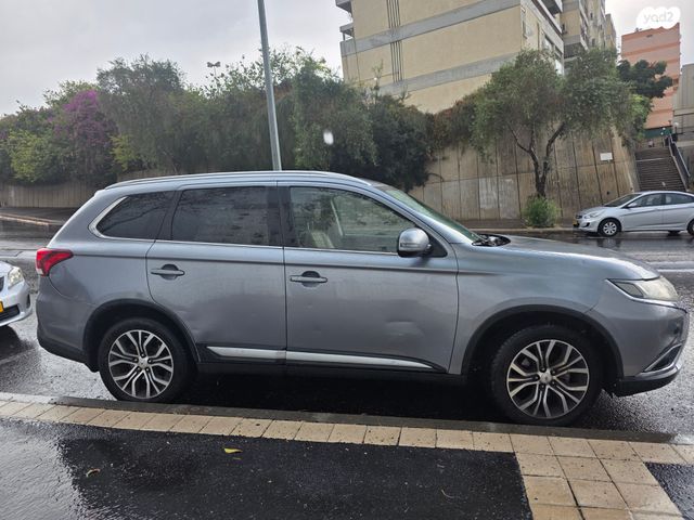 מיצובישי אאוטלנדר