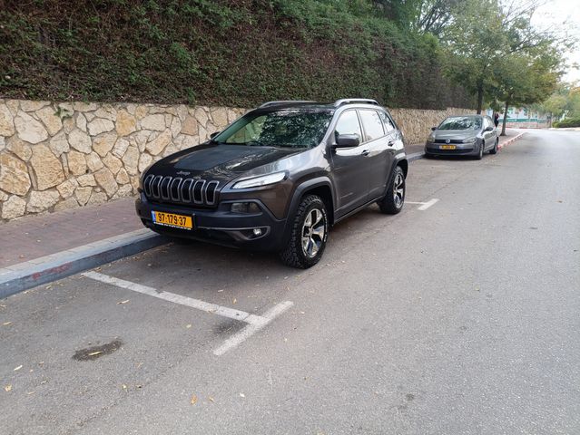 ג'יפ צ'ירוקי