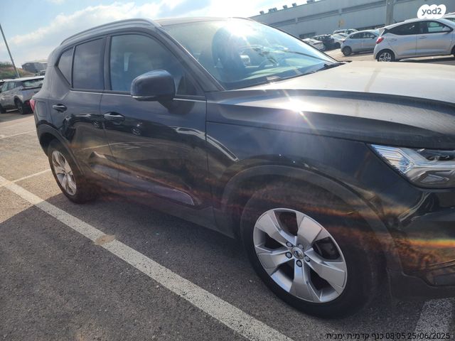 מודעת רכב וולוו XC40