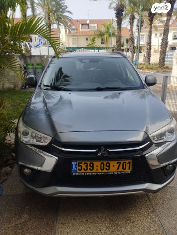 מודעת רכב מיצובישי ASX