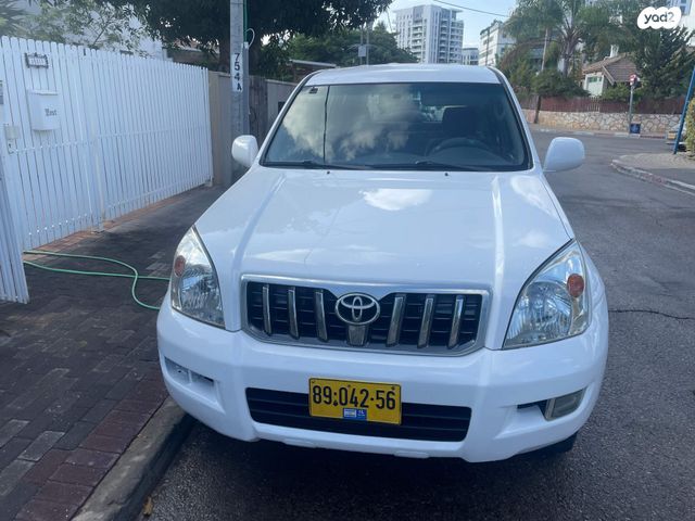 טויוטה לנד קרוזר