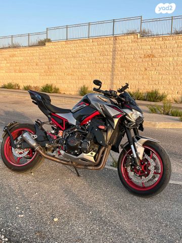 קאוואסאקי Z900