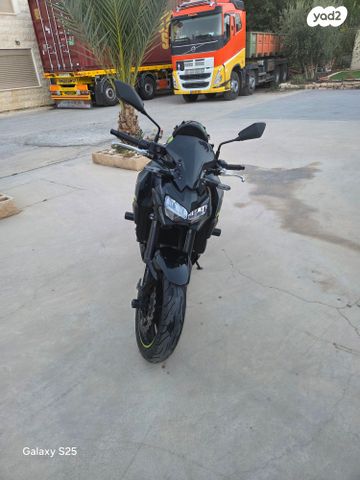 קאוואסאקי Z900
