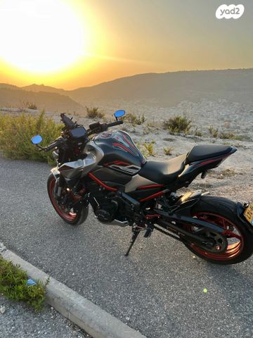 קאוואסאקי Z900