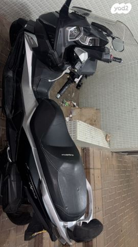 סאן יאנג קרוזים 300