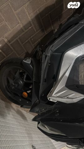 סאן יאנג קרוזים 300