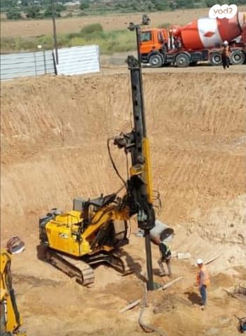 מודעת רכב מכונת קידוח