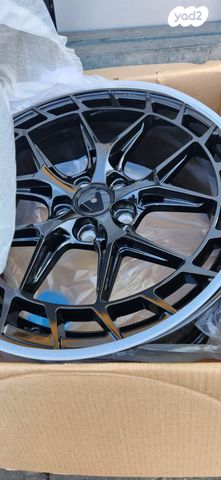 feedItemObj.data.row_1