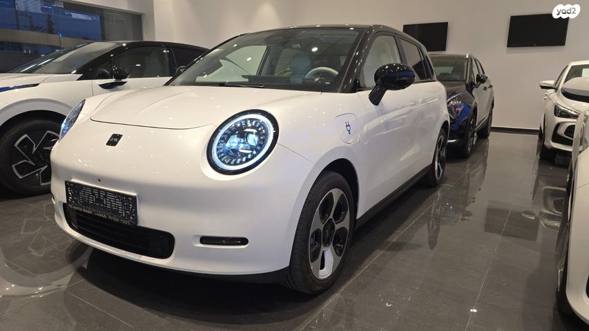 מודעת רכב ג׳יי.איי.סי 30