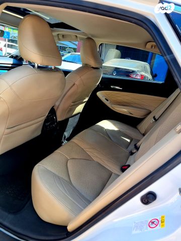 טויוטה אוולון