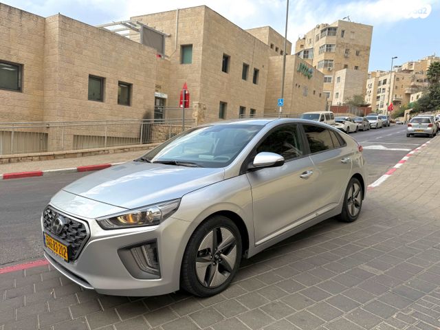 מודעת רכב יונדאי איוניק