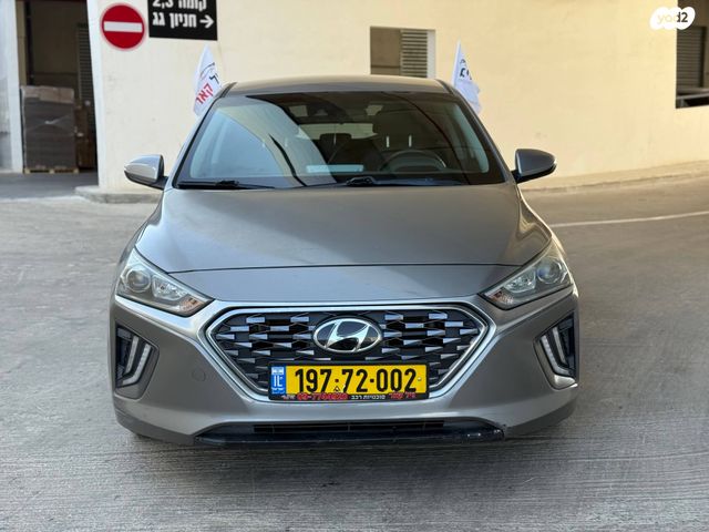 יונדאי איוניק