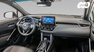 טויוטה קורולה קרוס