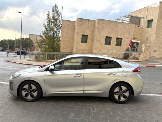 יונדאי איוניק