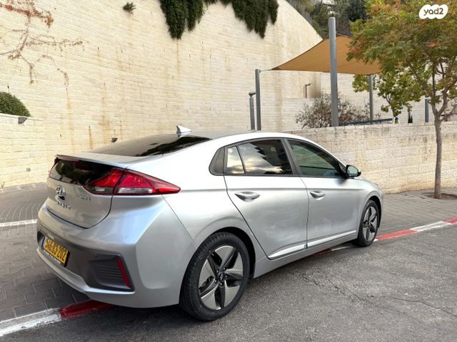 יונדאי איוניק