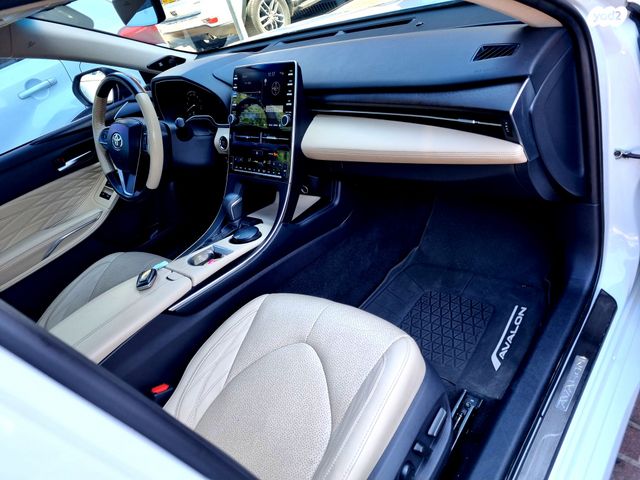 טויוטה אוולון