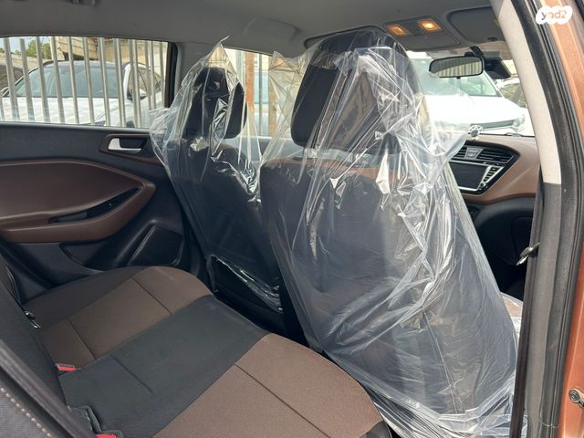 יונדאי I20 קרוס