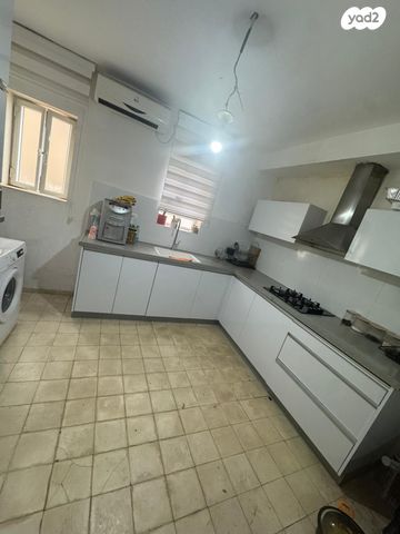 מגן אברהם 10