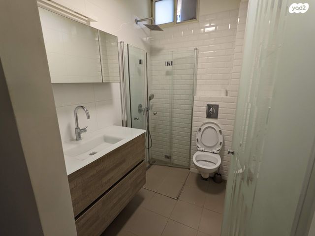 דירה, השרון 20, מרכז דרום, רעננה