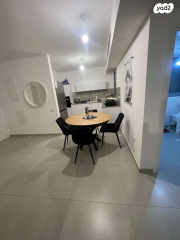 דירה, יצחק שמיר 14, נווה שרון / שער העיר, נתיבות